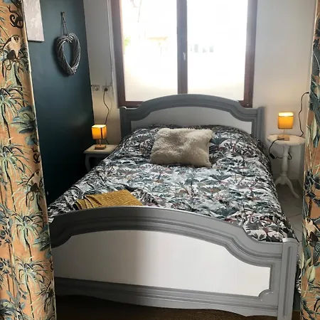 House For 10 *